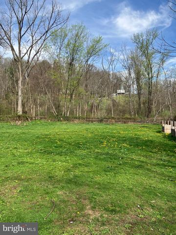 238 DOTTERER RD, Lenhartsville, PA 19534