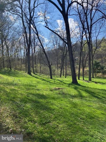 238 DOTTERER RD, Lenhartsville, PA 19534