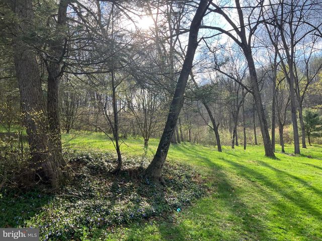 238 DOTTERER RD, Lenhartsville, PA 19534