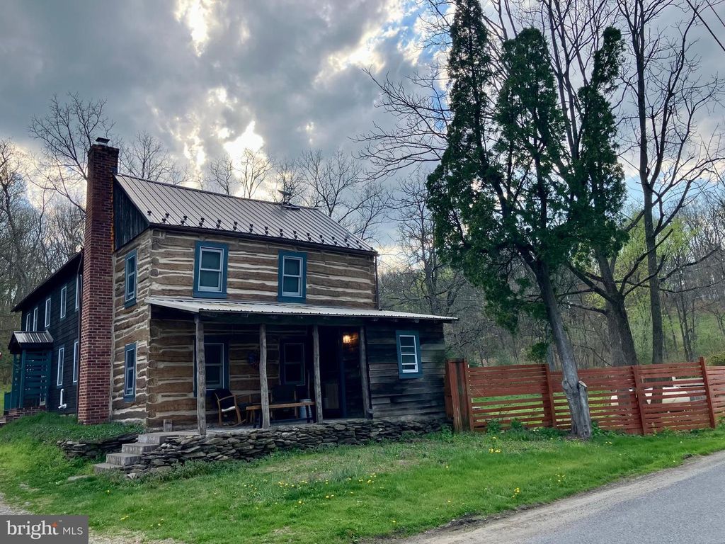 238 DOTTERER RD, Lenhartsville, PA 19534