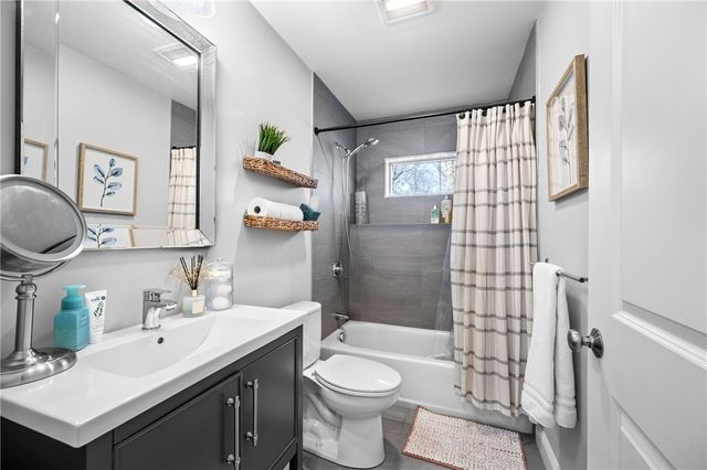 43 Beaver Avenue, Warwick, RI 02889