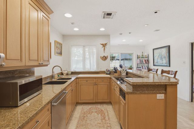 646 N Tara Ln, Wichita, KS 67206