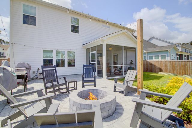 1092 Saltwater Circle, Johns Island, SC 29455