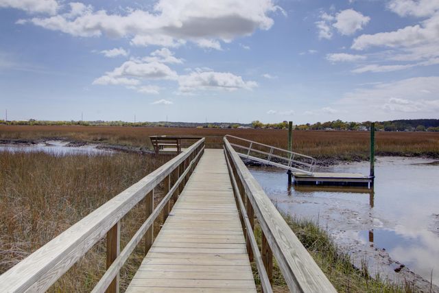 1092 Saltwater Circle, Johns Island, SC 29455