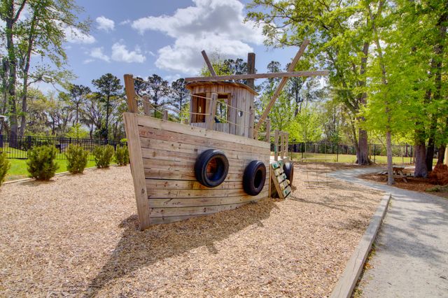 1092 Saltwater Circle, Johns Island, SC 29455