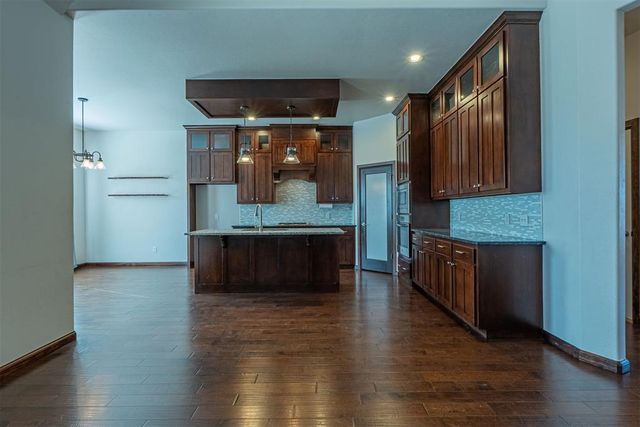 6140 Oxnard Street, Edmond, OK 73034