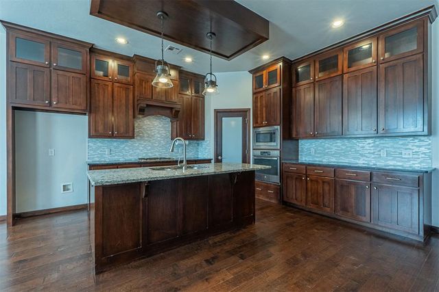 6140 Oxnard Street, Edmond, OK 73034