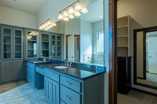 6140 Oxnard Street, Edmond, OK 73034