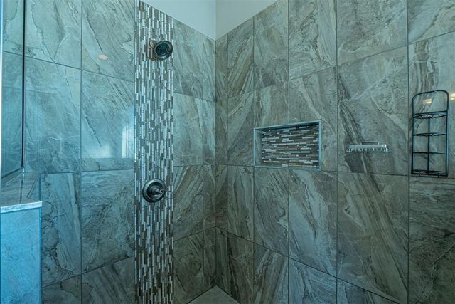 6140 Oxnard Street, Edmond, OK 73034