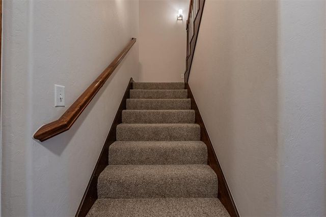 6140 Oxnard Street, Edmond, OK 73034