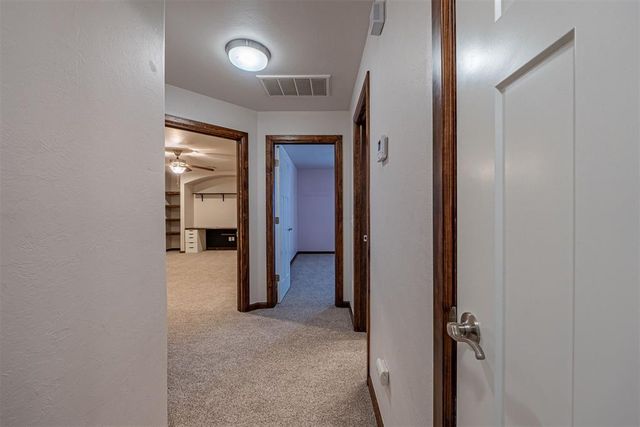 6140 Oxnard Street, Edmond, OK 73034