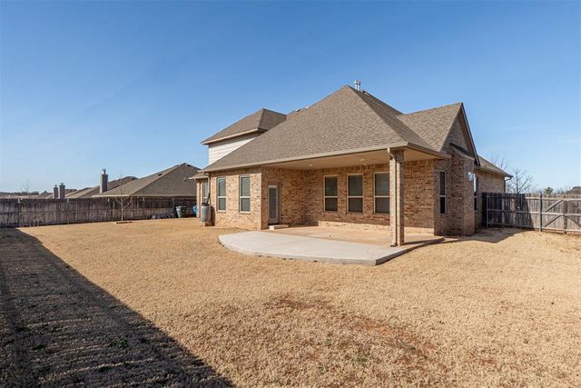 6140 Oxnard Street, Edmond, OK 73034