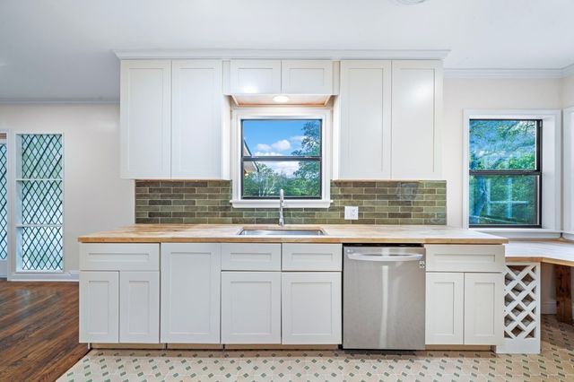 719 W Main, Kerrville, TX 78028