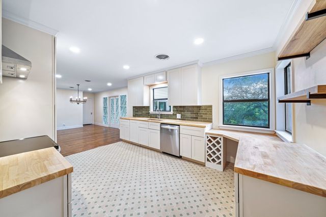 719 W Main, Kerrville, TX 78028