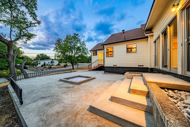 719 W Main, Kerrville, TX 78028