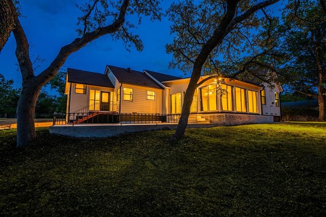 719 W Main, Kerrville, TX 78028