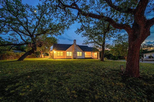 719 W Main, Kerrville, TX 78028