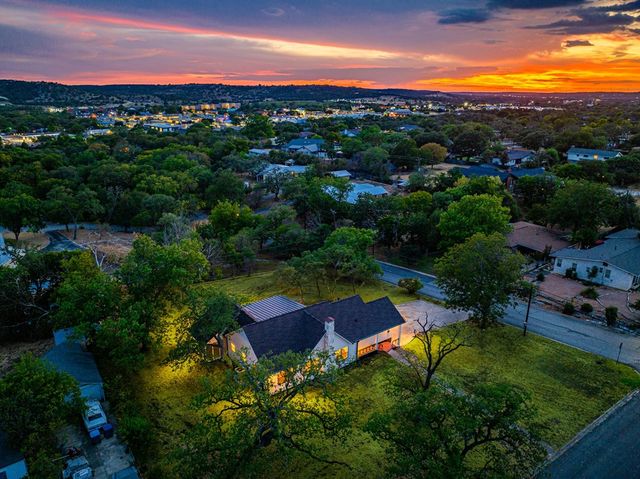 719 W Main, Kerrville, TX 78028
