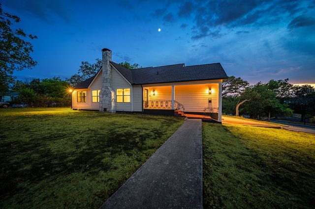 719 W Main, Kerrville, TX 78028