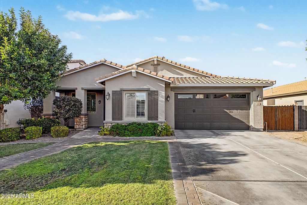 2526 E TONTO Drive, Gilbert, AZ 85298 — photo 4