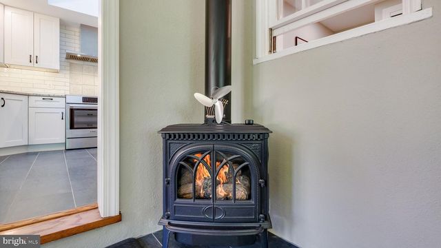 235 N CLINTON ST, Doylestown, PA 18901