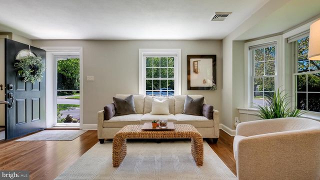 235 N CLINTON ST, Doylestown, PA 18901