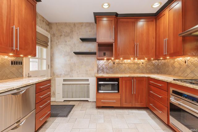 412 N Forest Avenue, Muncie, IN 47304