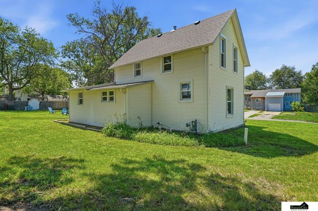 104 W 5th Street, Hickman, NE 68372