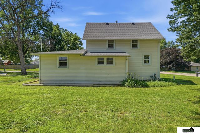 104 W 5th Street, Hickman, NE 68372