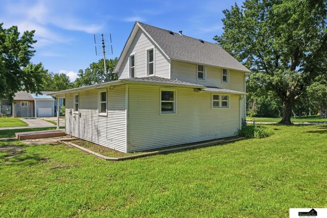 104 W 5th Street, Hickman, NE 68372