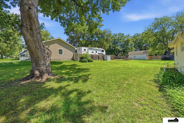 104 W 5th Street, Hickman, NE 68372