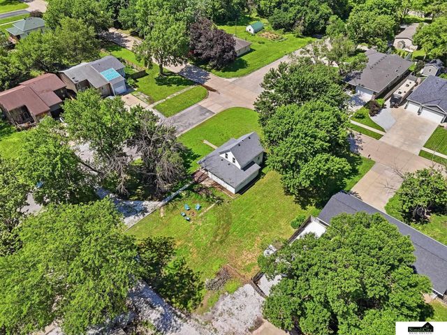 104 W 5th Street, Hickman, NE 68372