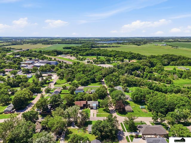 104 W 5th Street, Hickman, NE 68372