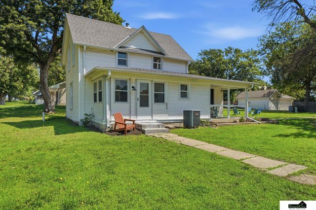 104 W 5th Street, Hickman, NE 68372