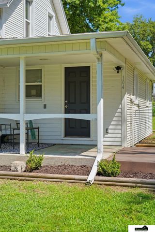 104 W 5th Street, Hickman, NE 68372