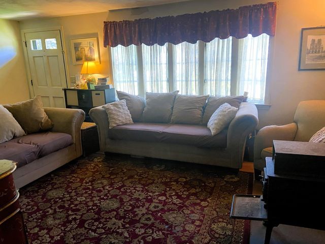 84 Hillside Drive, East Longmeadow, MA 01028