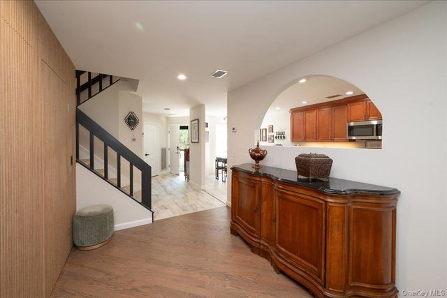 55 Lakebridge Drive S, Kings Park, NY 11754