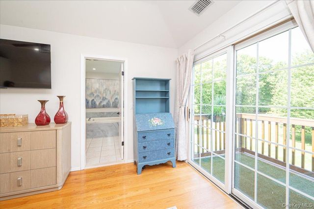 55 Lakebridge Drive S, Kings Park, NY 11754