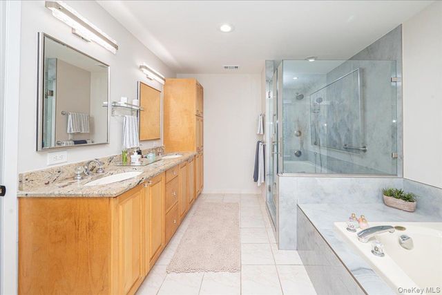 55 Lakebridge Drive S, Kings Park, NY 11754