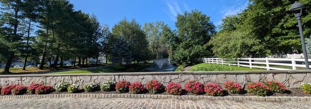 55 Lakebridge Drive S, Kings Park, NY 11754