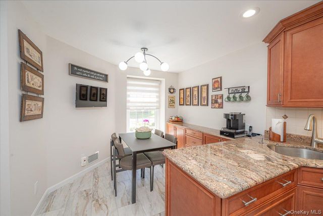 55 Lakebridge Drive S, Kings Park, NY 11754