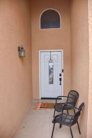 96 Avenida Jardin, Los Lunas, NM 87031