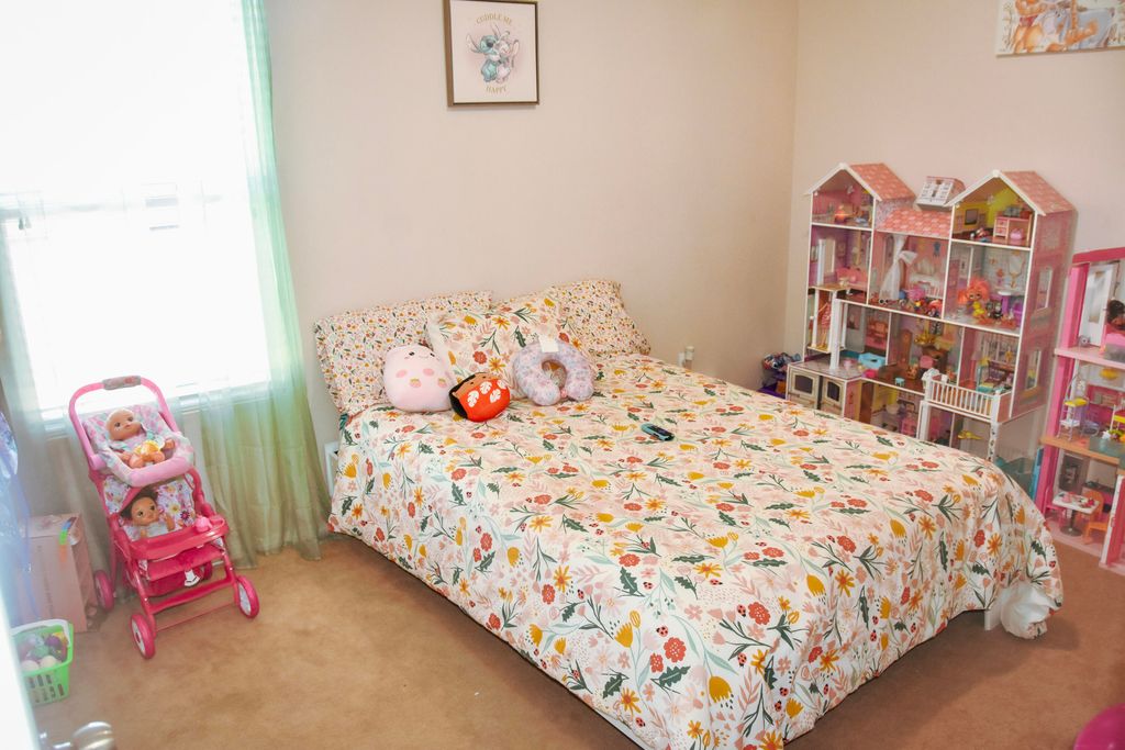 Image 15 of property listing at 96 Avenida Jardin, Los Lunas, NM 87031