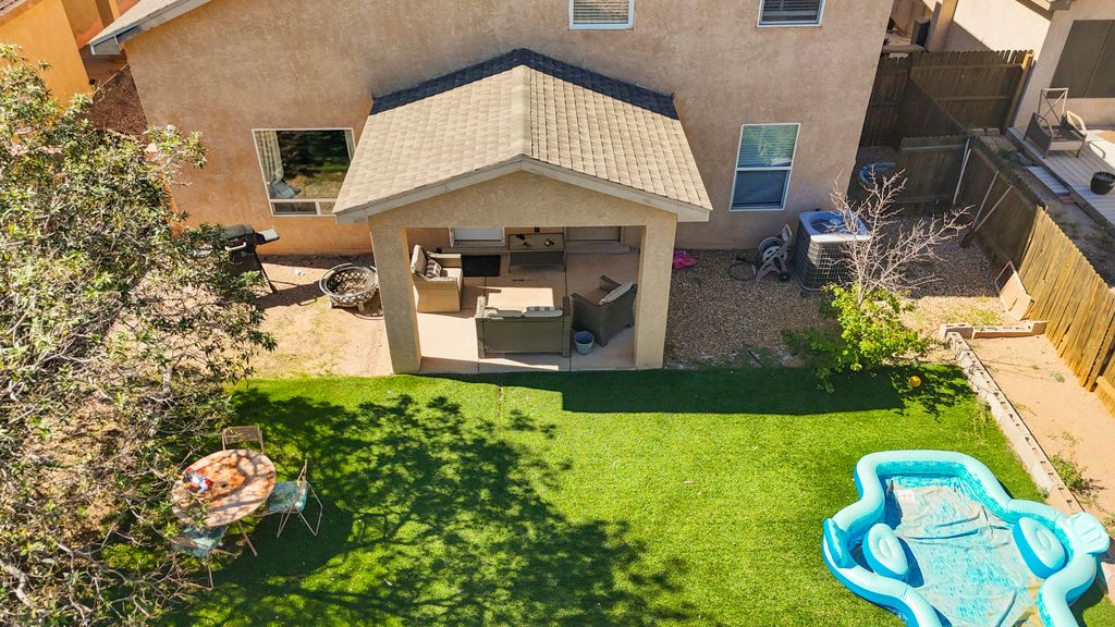 Image 20 of property listing at 96 Avenida Jardin, Los Lunas, NM 87031