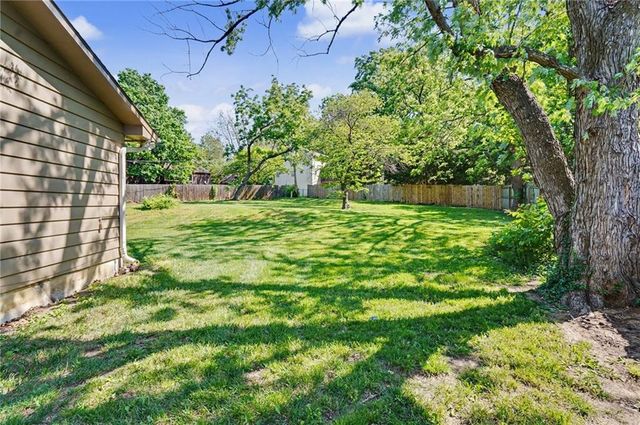 2624 Bardith Court, Lawrence, KS 66046