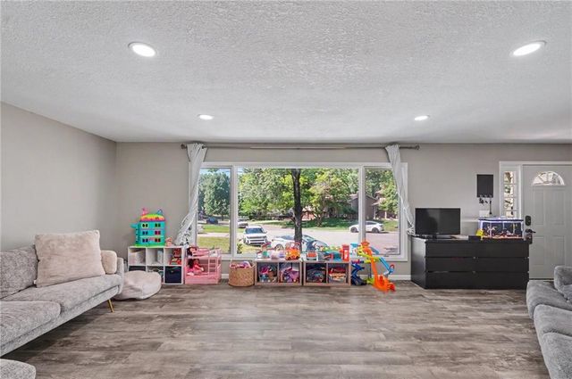 2624 Bardith Court, Lawrence, KS 66046