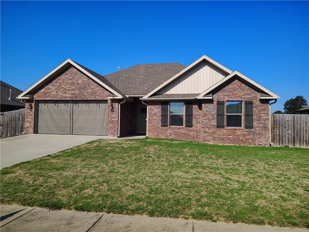 1742 Charismatic Drive, Prairie Grove, AR 72753