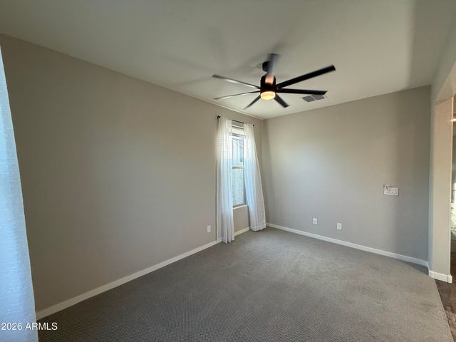 9458 E THATCHER Avenue, Mesa, AZ 85212