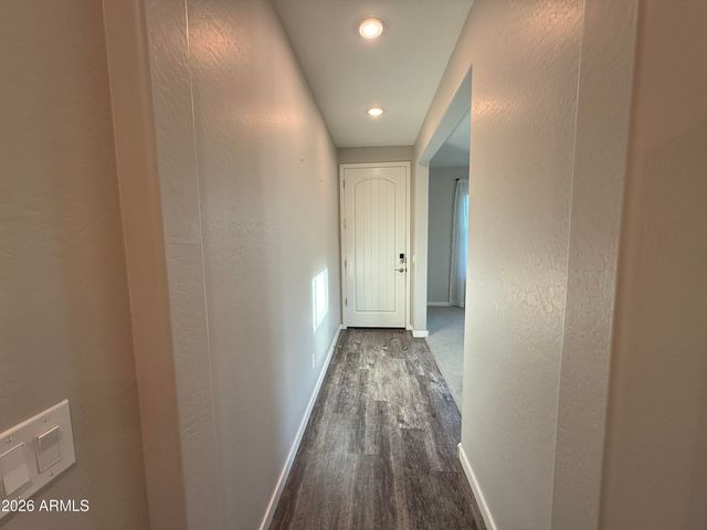 9458 E THATCHER Avenue, Mesa, AZ 85212