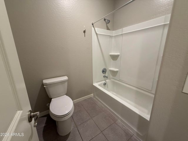 9458 E THATCHER Avenue, Mesa, AZ 85212